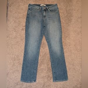 Levi's Signature Straight Leg Size 10